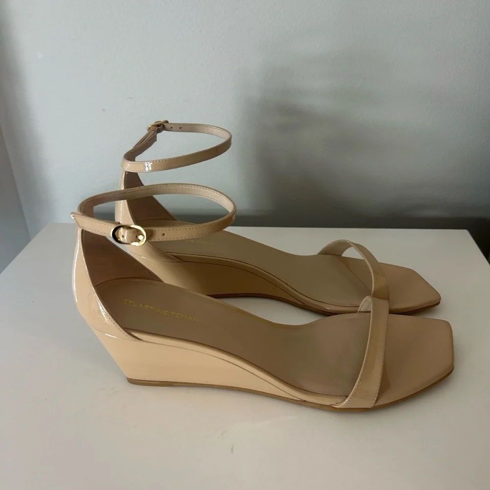 Stuart Weitzman Nudistcurve 50 Patent Wedge Sandal Heel